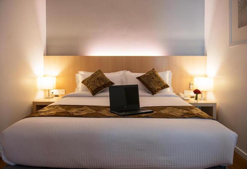 اتاق پرمیوم, Wyne