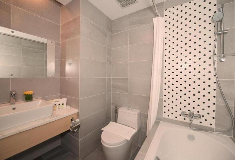 اتاق پرمیوم, Wyne