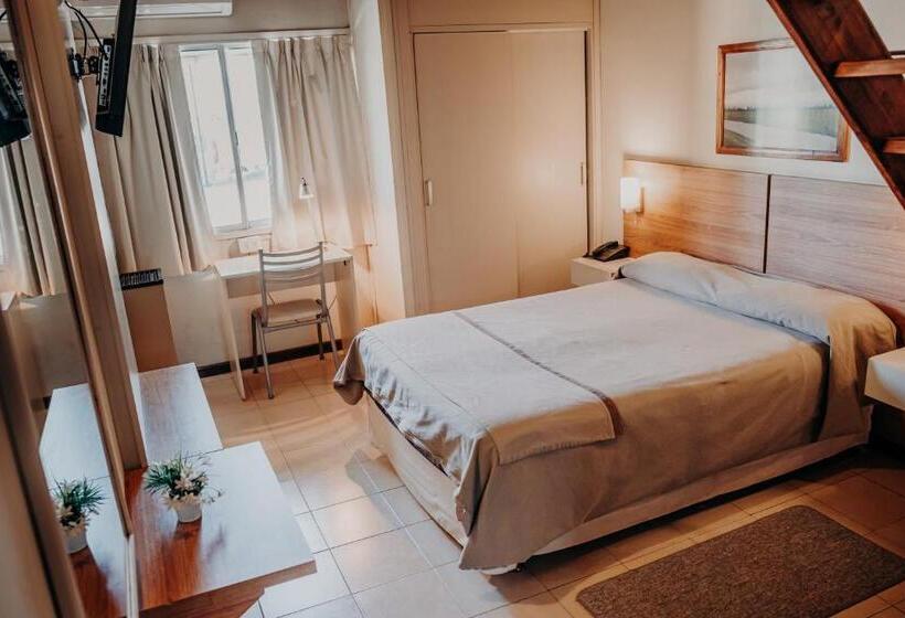 חדר משפחתי, Motel Aca Santa Rosa