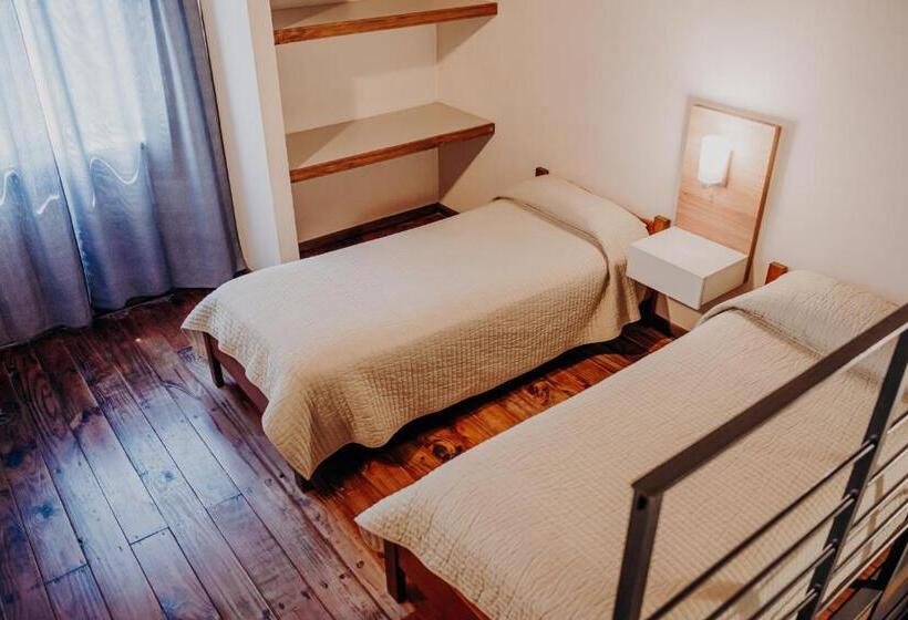 חדר משפחתי, Motel Aca Santa Rosa