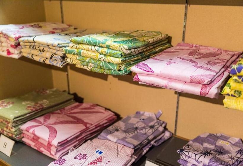 패밀리 룸, Honjin