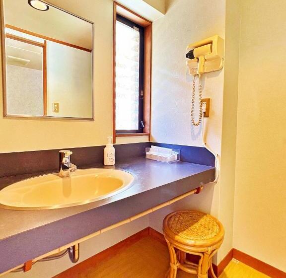 스탠다드 룸, Honjin