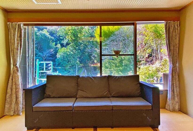 스탠다드 룸, Honjin