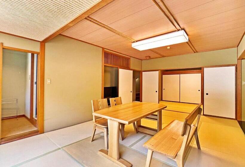 스탠다드 룸, Honjin