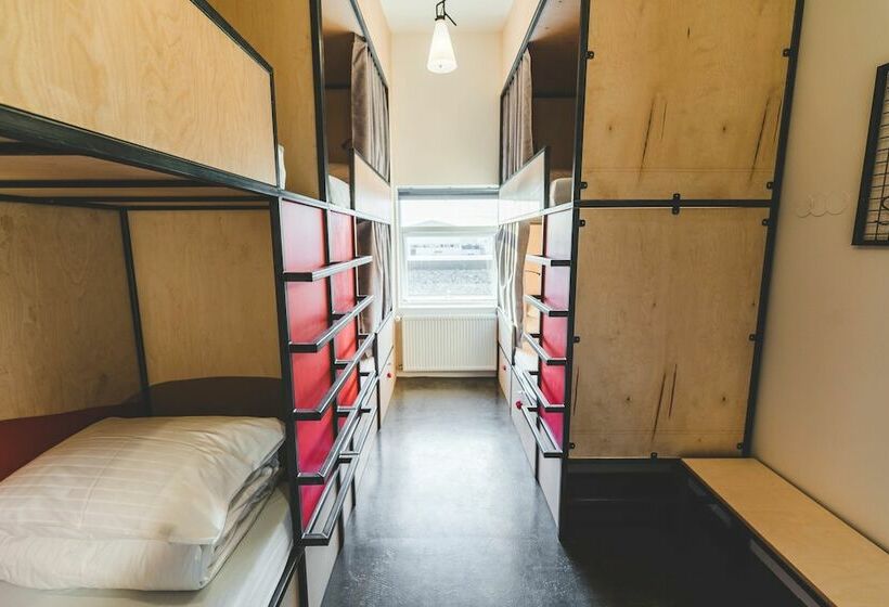 تختخواب در اتاق مشترک, Midgard Base Camp