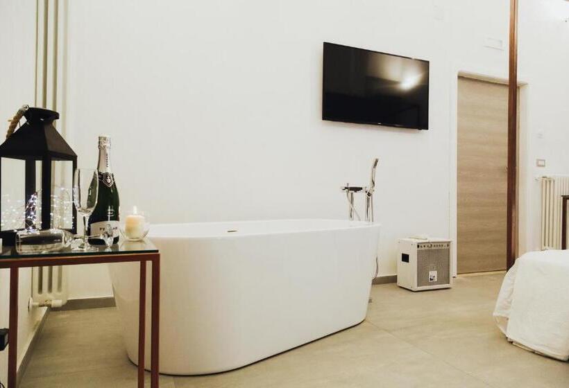 带露台的套间, Diomede Rooms   Manfredi Homes&villas