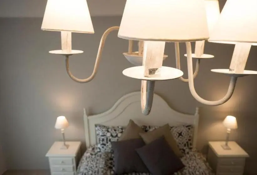 اتاق لوکس خانوادگی, B&b Donna Ada