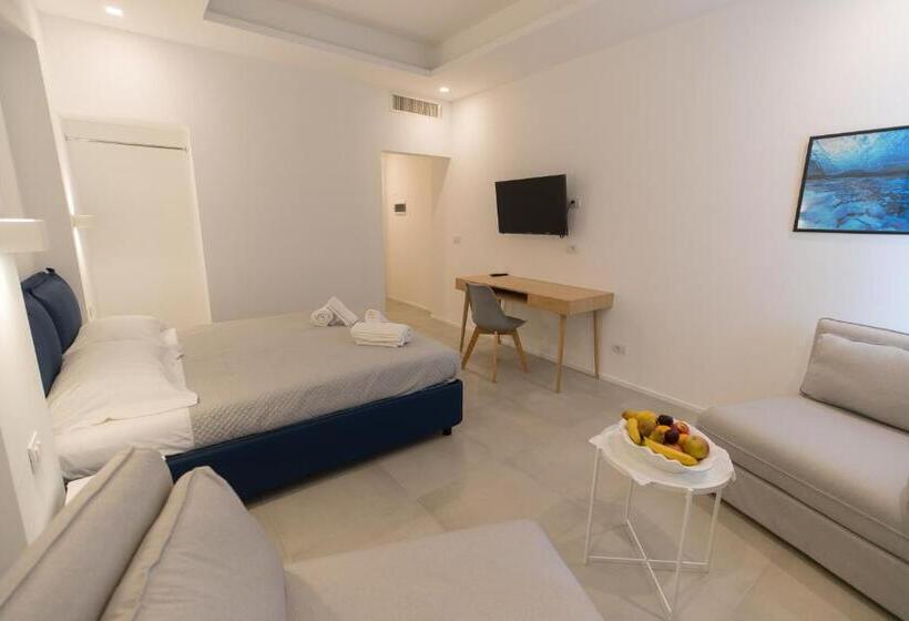 Quarto Familiar Vista Mar Lateral, Antares Rooms And Suites