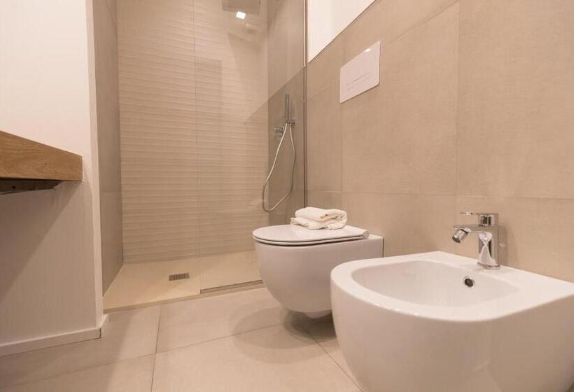 Quarto Estandar Vista Mar com Sacada, Antares Rooms And Suites