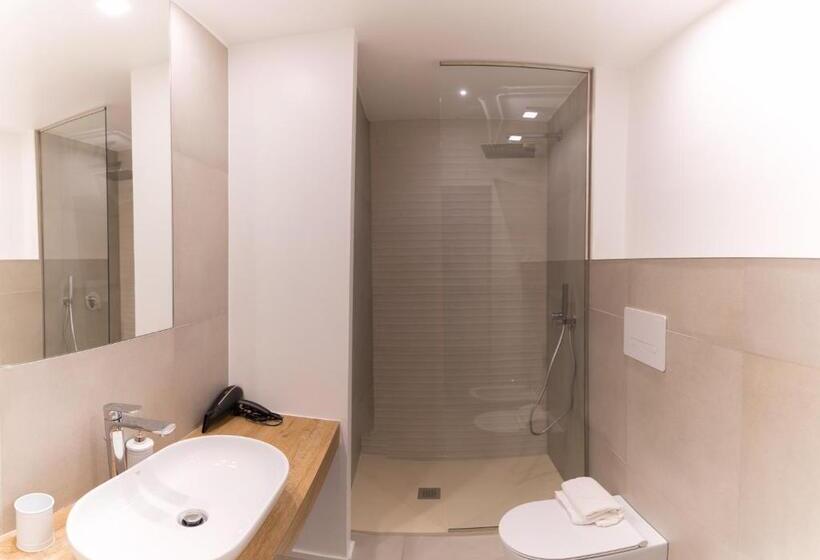 海景标准间带阳台, Antares Rooms And Suites