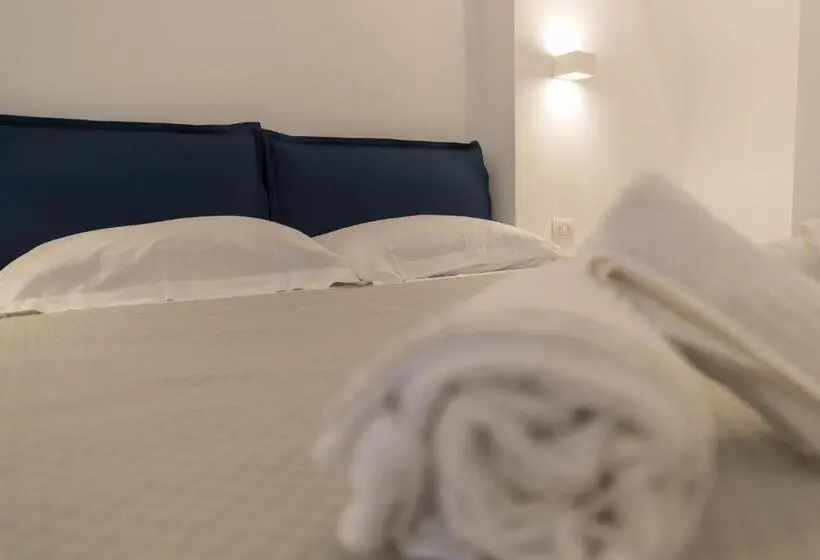 オーシャンビュースタンダードルームバルコニー付き, Antares Rooms And Suites