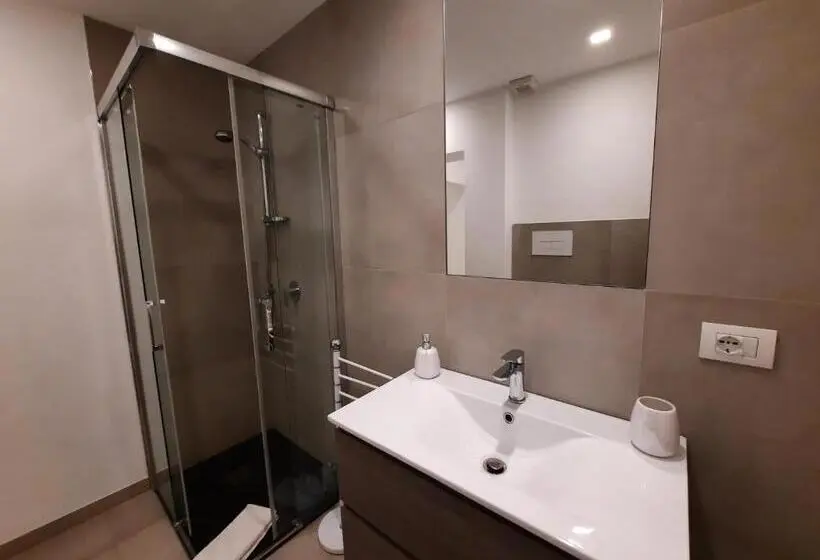 エコノミールーム, Antares Rooms And Suites