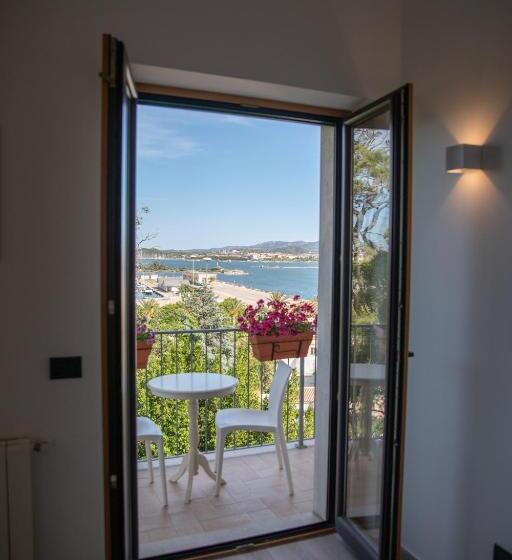 海景套房, Antares Rooms And Suites