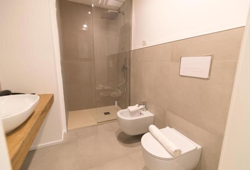 Quarto Estandar Vista Mar com Sacada, Antares Rooms And Suites