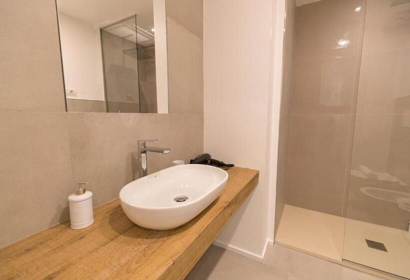 海景标准间带阳台, Antares Rooms And Suites