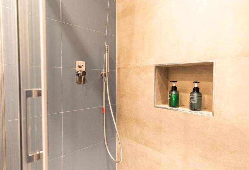 高级大房间, Antares Rooms And Suites