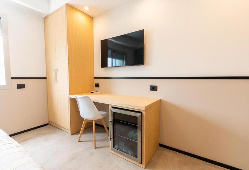 高级大房间, Antares Rooms And Suites