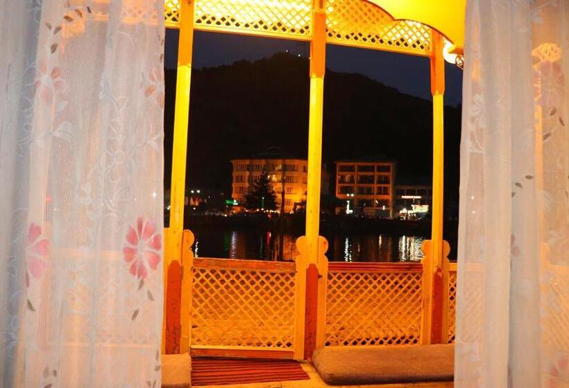 이코노미 싱글 룸, House Boat New Pala Palace