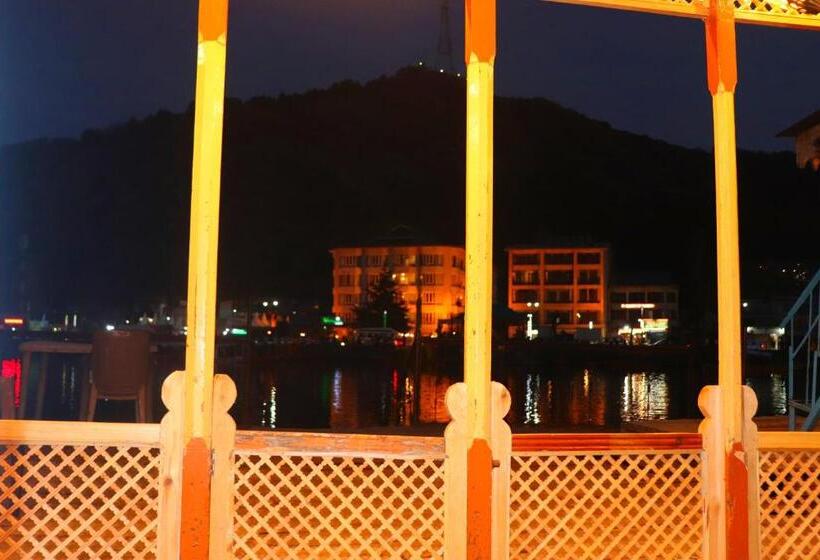 单人经济间, House Boat New Pala Palace