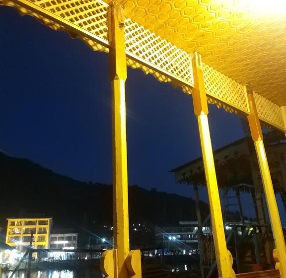 이코노미 싱글 룸, House Boat New Pala Palace