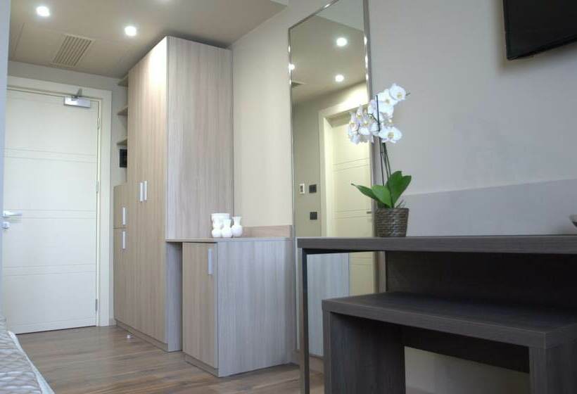 Номер Deluxe, Archeo