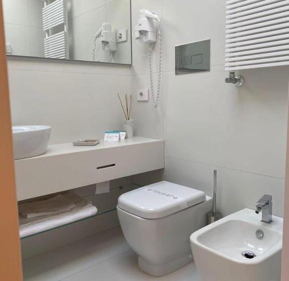 Номер Deluxe, Archeo