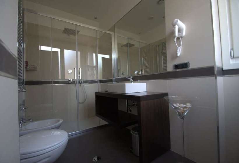 Номер Стандарт Трехместный, Archeo