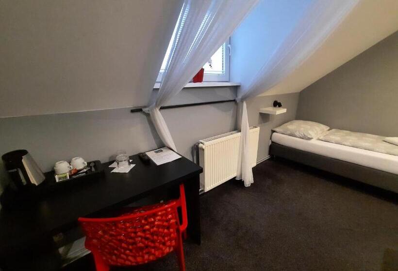 Standard Szoba, Boršičanka