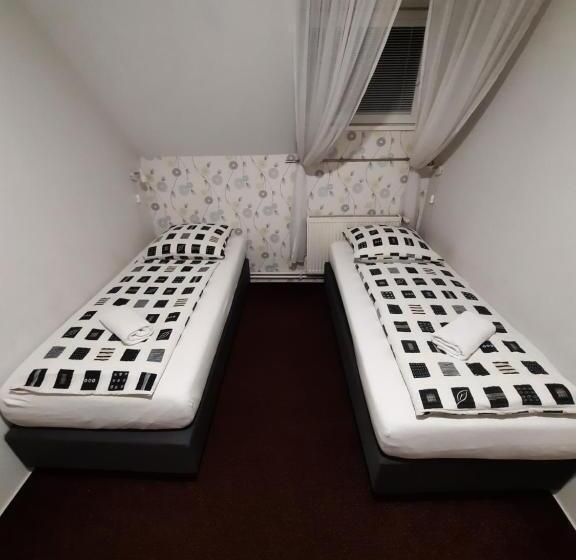 Standard Szoba, Boršičanka