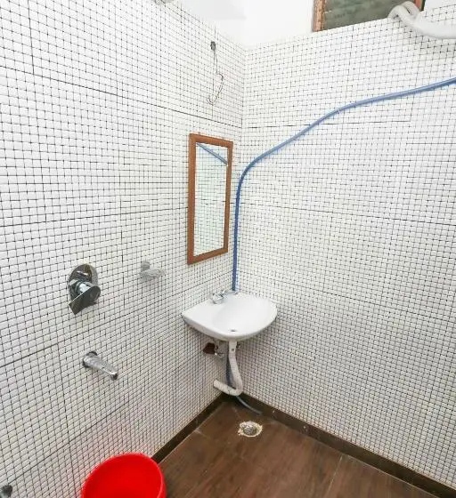 Habitación Economy, Cecil