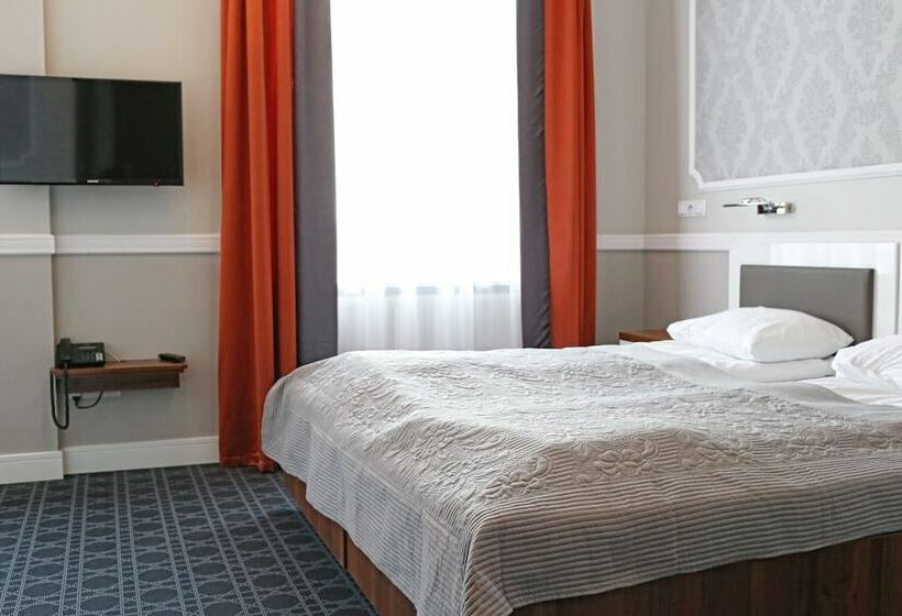 اتاق استاندارد, Kamienica