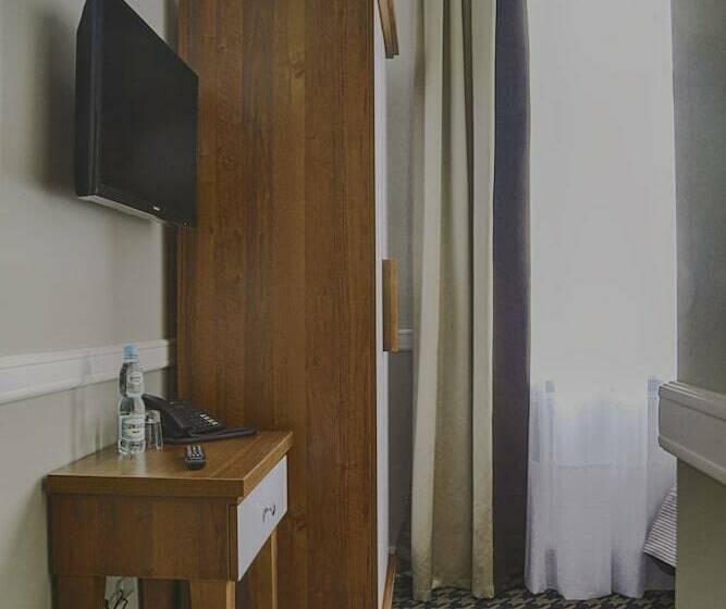 اتاق استاندارد یک نفره, Kamienica