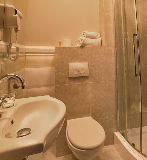 اتاق استاندارد یک نفره, Kamienica