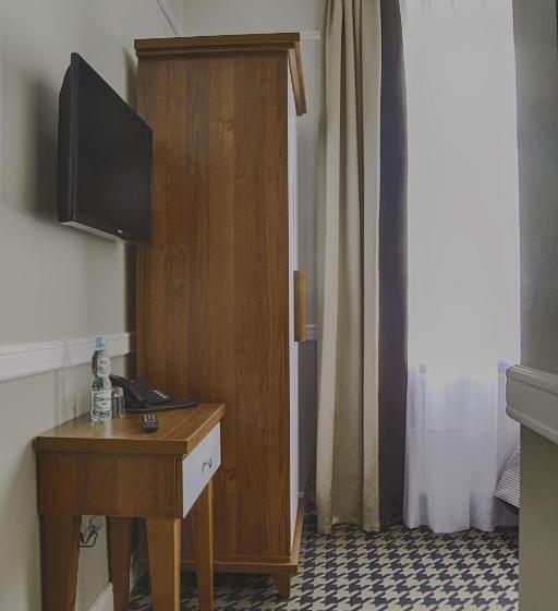 اتاق استاندارد یک نفره, Kamienica