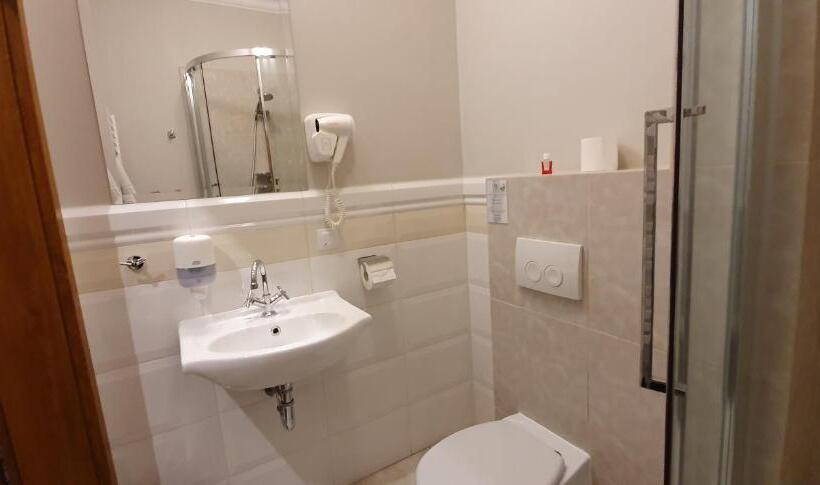 اتاق استاندارد یک نفره, Kamienica