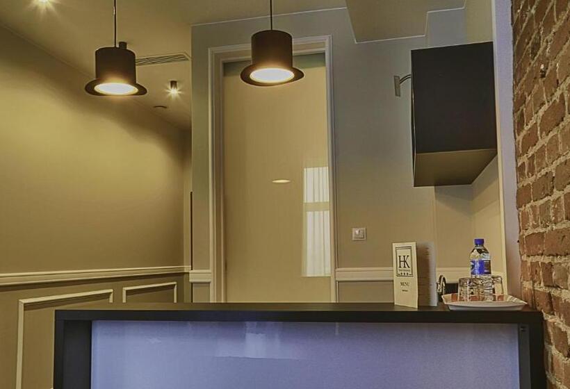 سوییت جونیور لوکس, Kamienica