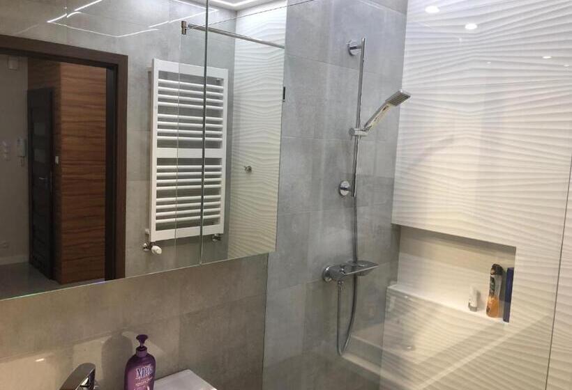 آپارتمان 3 خوابه, Kamienica