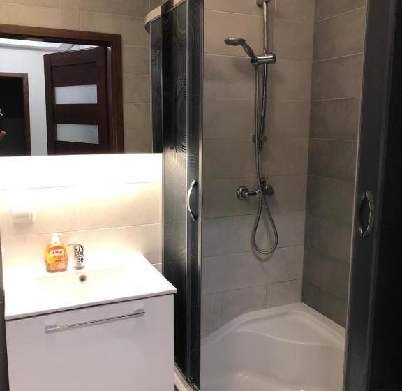 آپارتمان 2 خوابه, Kamienica