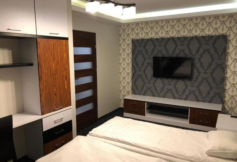 آپارتمان 2 خوابه, Kamienica