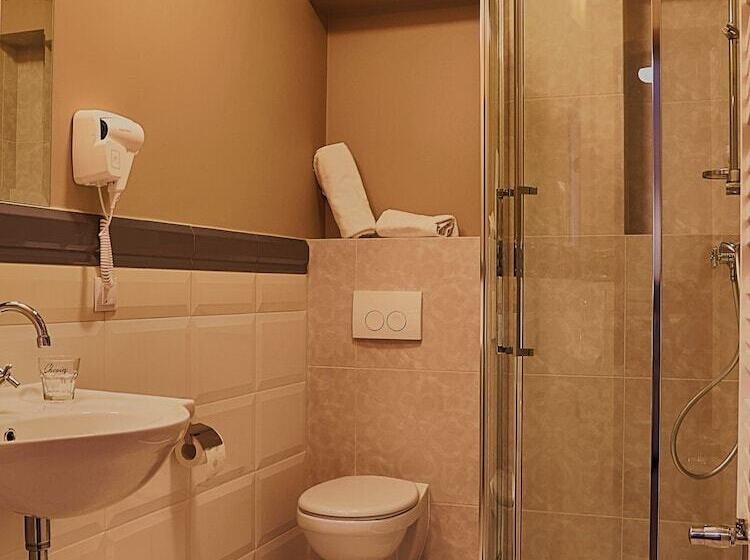 اتاق استاندارد, Kamienica