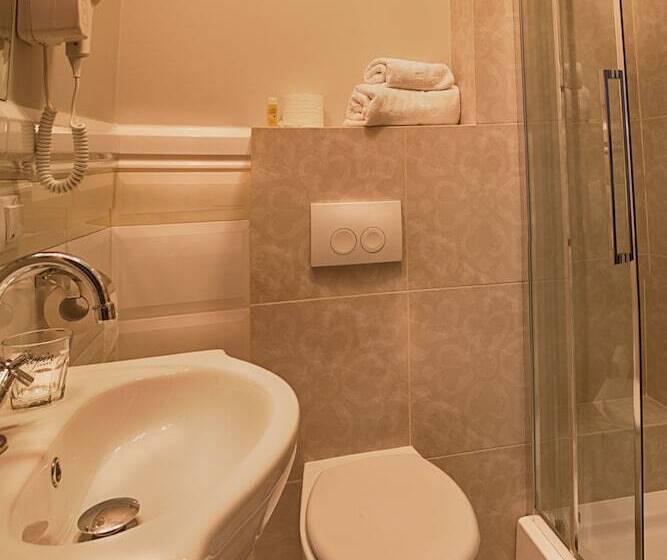 اتاق استاندارد, Kamienica