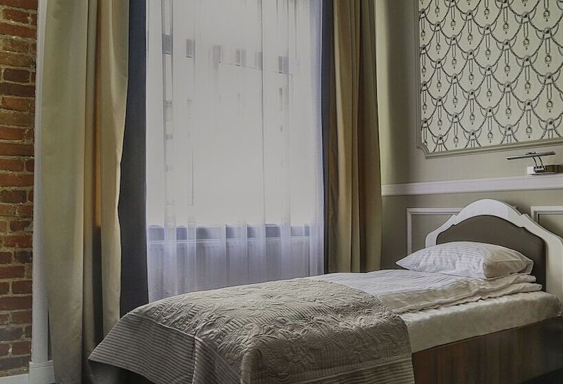 اتاق لوکس, Kamienica