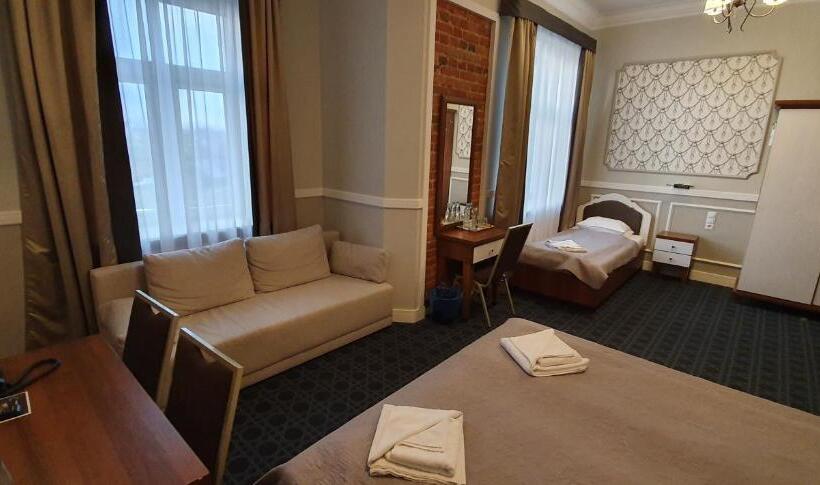 اتاق لوکس, Kamienica