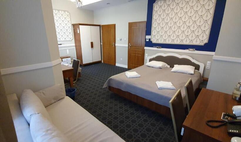 اتاق لوکس, Kamienica