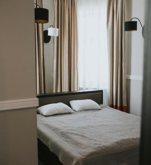 سوییت جونیور لوکس, Kamienica