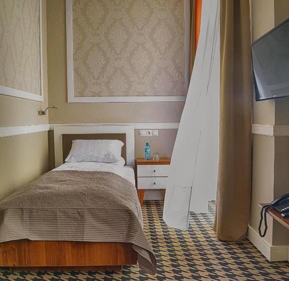 اتاق استاندارد, Kamienica