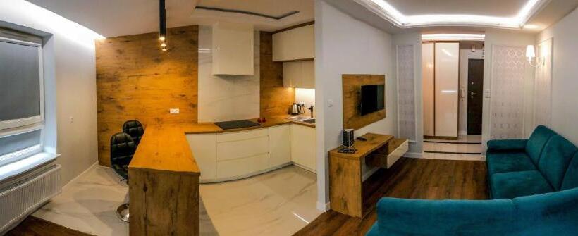 آپارتمان 1 خوابه, Kamienica