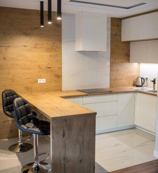 آپارتمان 1 خوابه, Kamienica