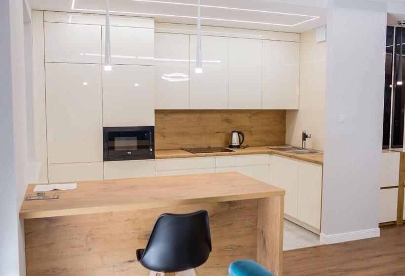 آپارتمان سوپریور 1 خوابه, Kamienica