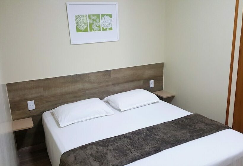 Quarto Triplo Estandar, Orleans